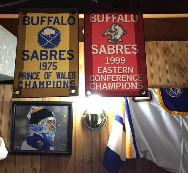 The Sabres raised Dominik Hasek's No. 39 banner to the rafters in First  Niagara Center ceremony - Sports Illustrated