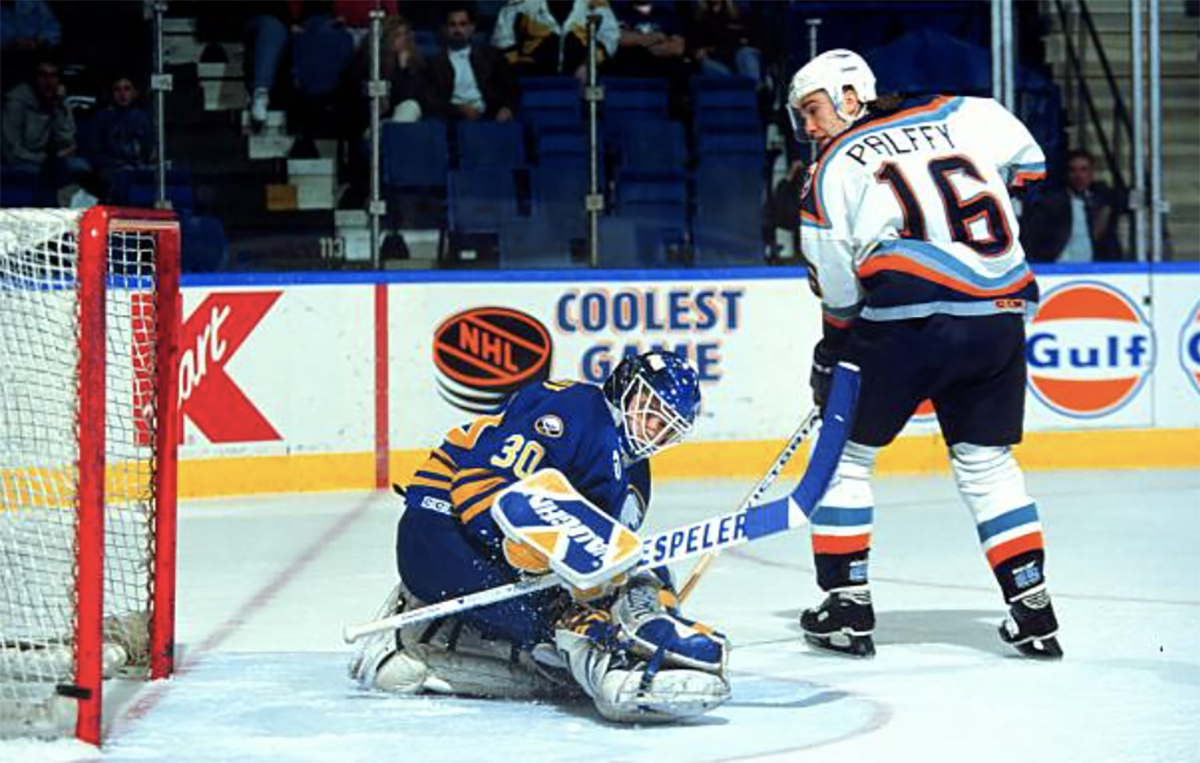 Dominik Hasek 1999 Buffalo Sabres Home CCM Throwback NHL Hockey Jersey
